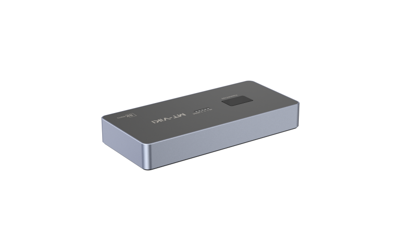 1进3出 8K DP2.1 分配器